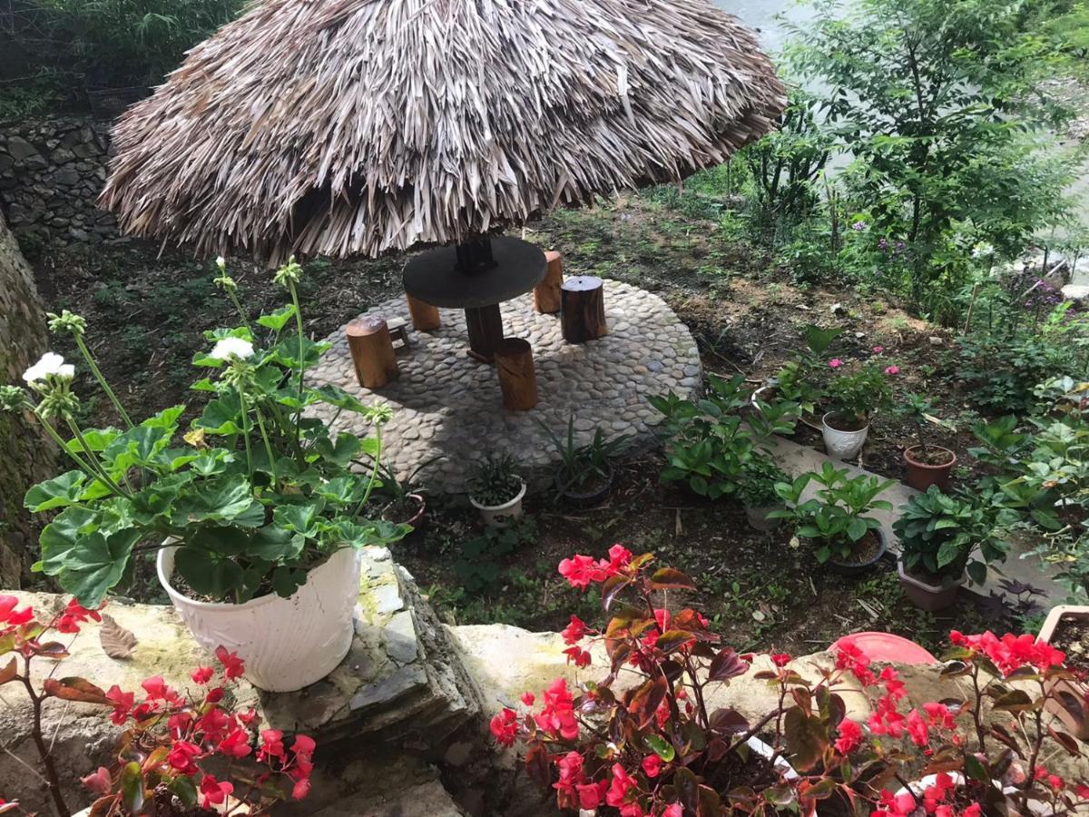 Dong Suoi H'Mong Homestay & Bungalow - Trek & Vegetarian Food Mu Cang Chai Exterior foto